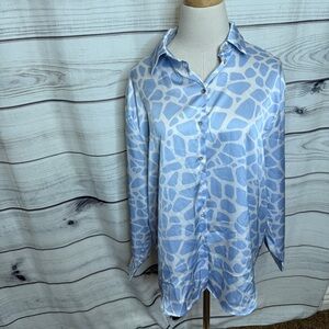Elegant Blue giraffe spot style Patterned Blouse